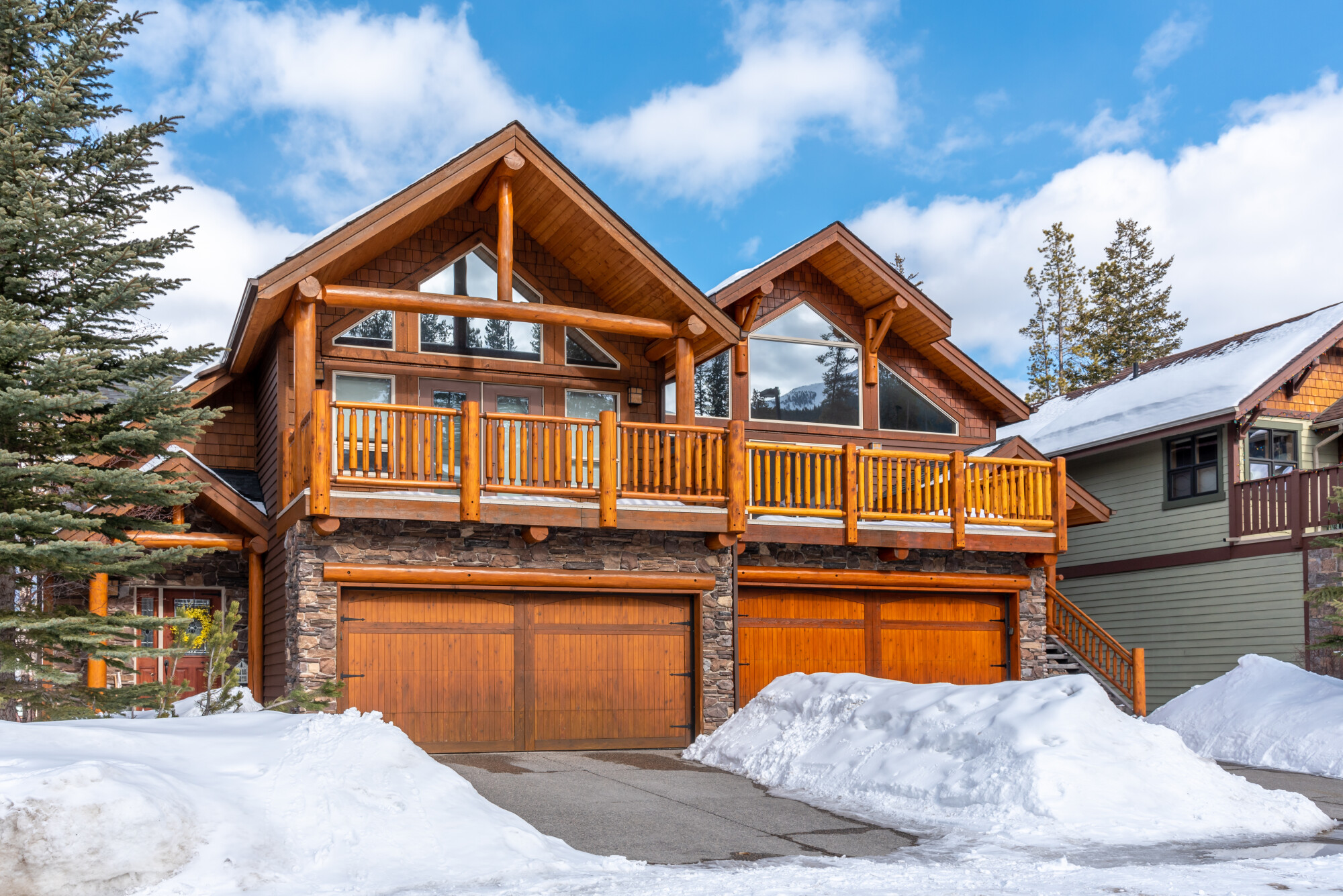 Winter Vacation Rental Tips: Catering to Snow Enthusiasts