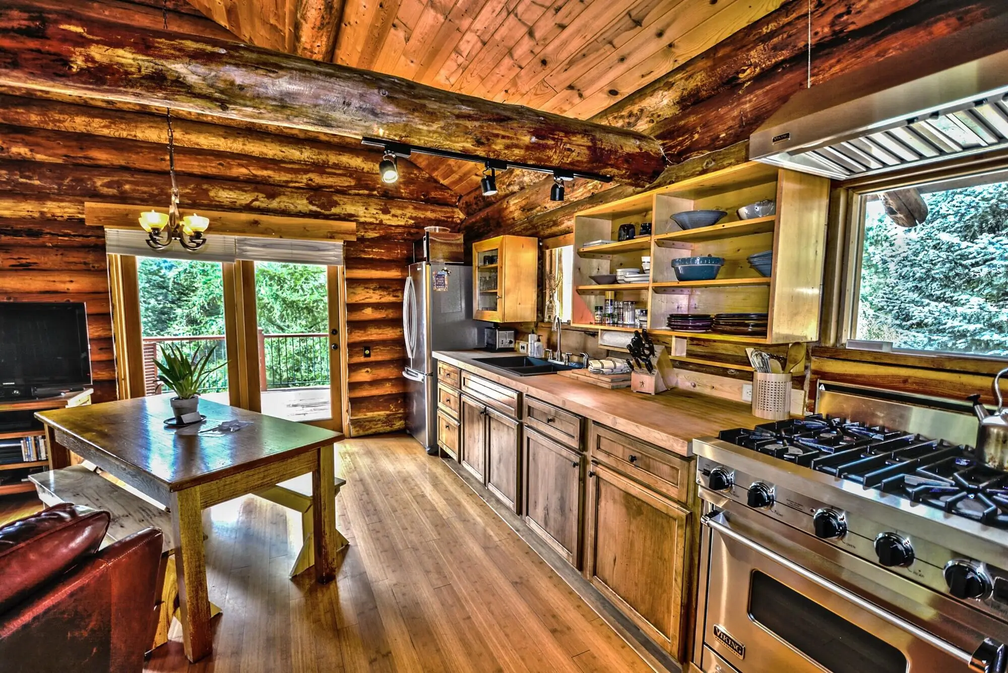 Screening Guests for Your Lake of the Ozarks Vacation Rental: Dos and Don'ts